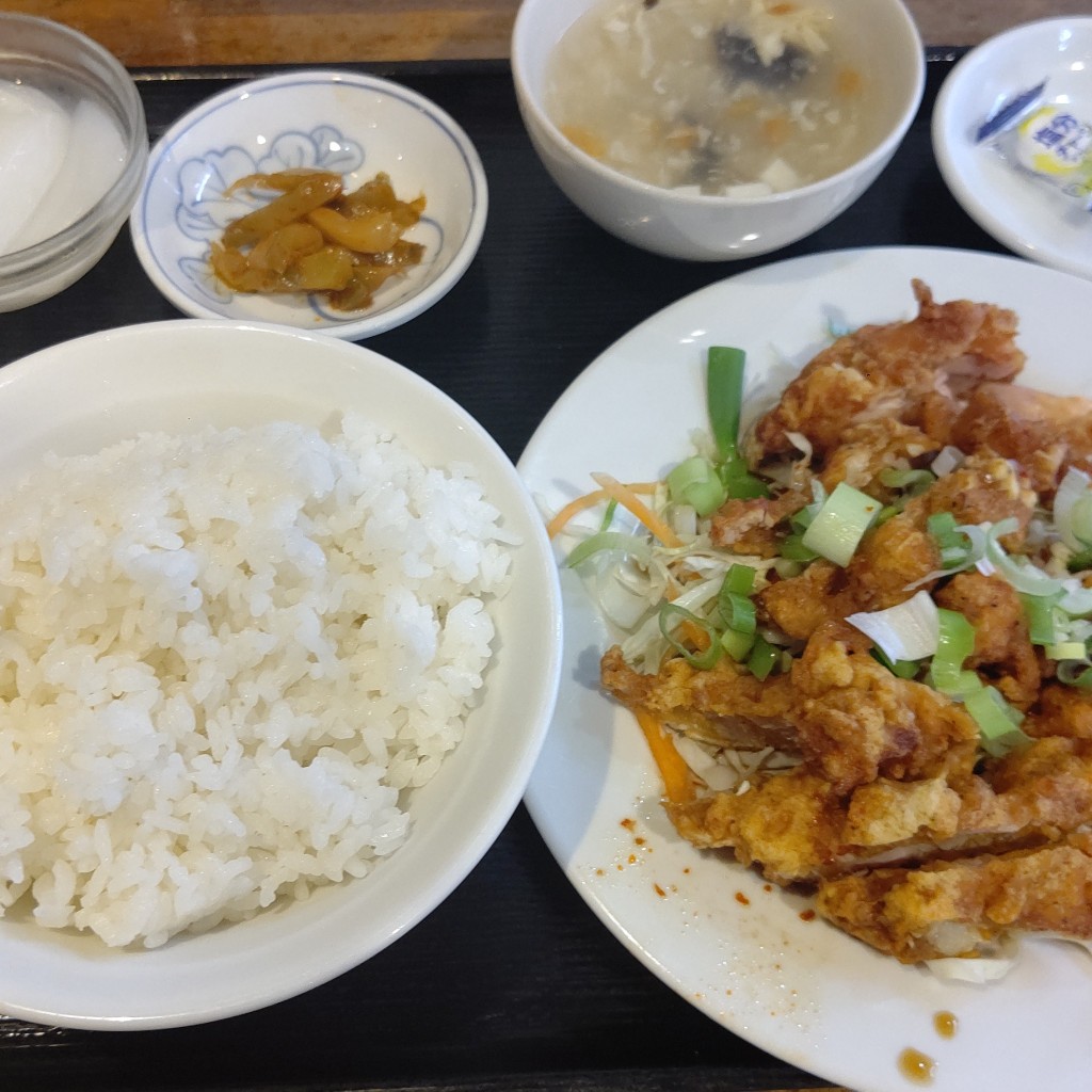 ユーザーが投稿した揚げ鶏のソースがけの写真 - 実際訪問したユーザーが直接撮影して投稿した高田馬場中華料理新成都 高田馬場店の写真