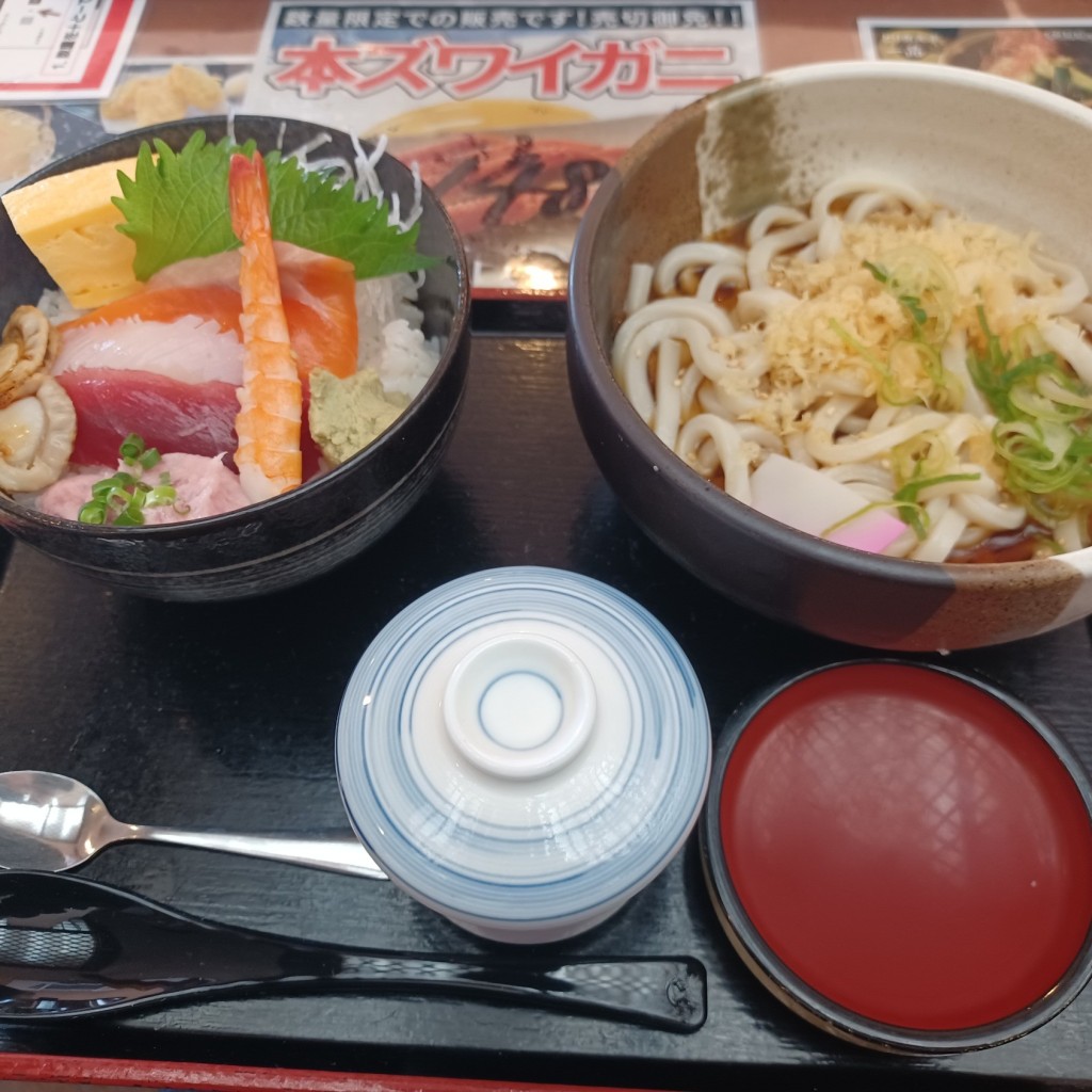 ユーザーが投稿したランチばらちらし麺セットの写真 - 実際訪問したユーザーが直接撮影して投稿した上本佐倉寿司すしめん処 大京 酒々井店の写真