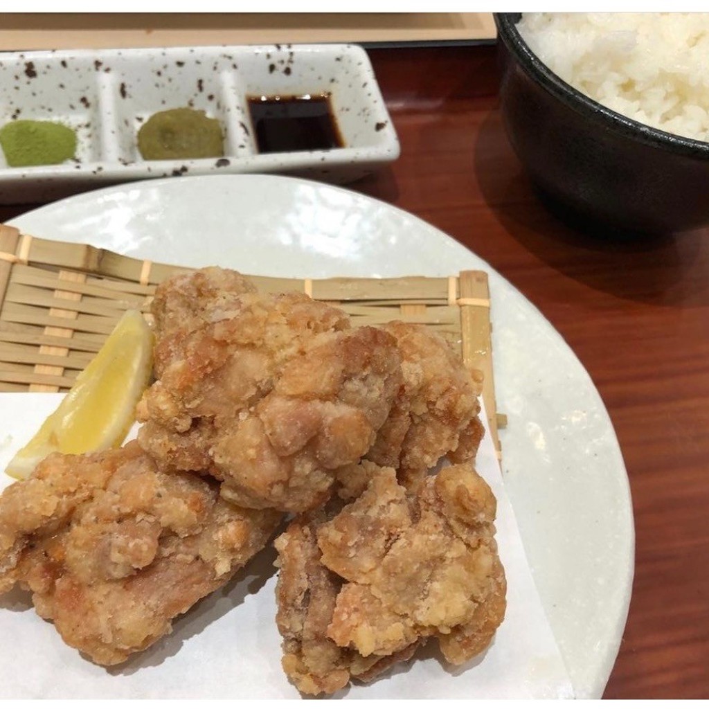 ユーザーが投稿したザンギの写真 - 実際訪問したユーザーが直接撮影して投稿した石内東丼ものきくよし THE OUTLETS HIROSHIMA店 (キ久好)の写真