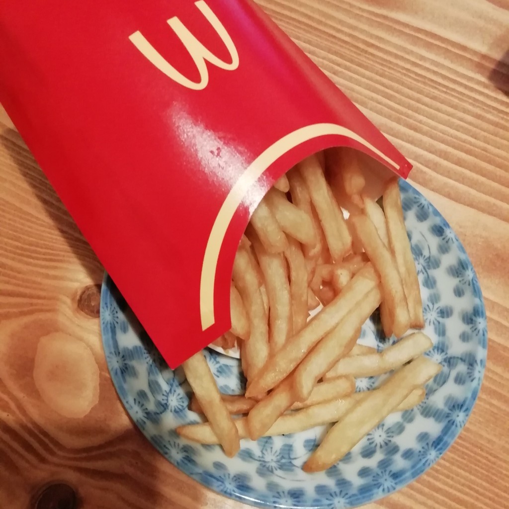 ユーザーが投稿したマックフライポテトの写真 - 実際訪問したユーザーが直接撮影して投稿した相生町ファーストフードマクドナルド JR神戸駅店の写真