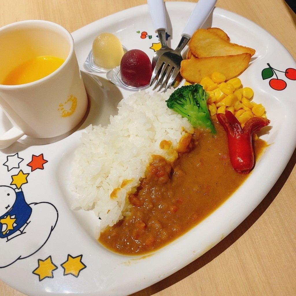 ユーザーが投稿したお子様用カレーの写真 - 実際訪問したユーザーが直接撮影して投稿した上野ファミリーレストランじゅらく 上野駅前店の写真