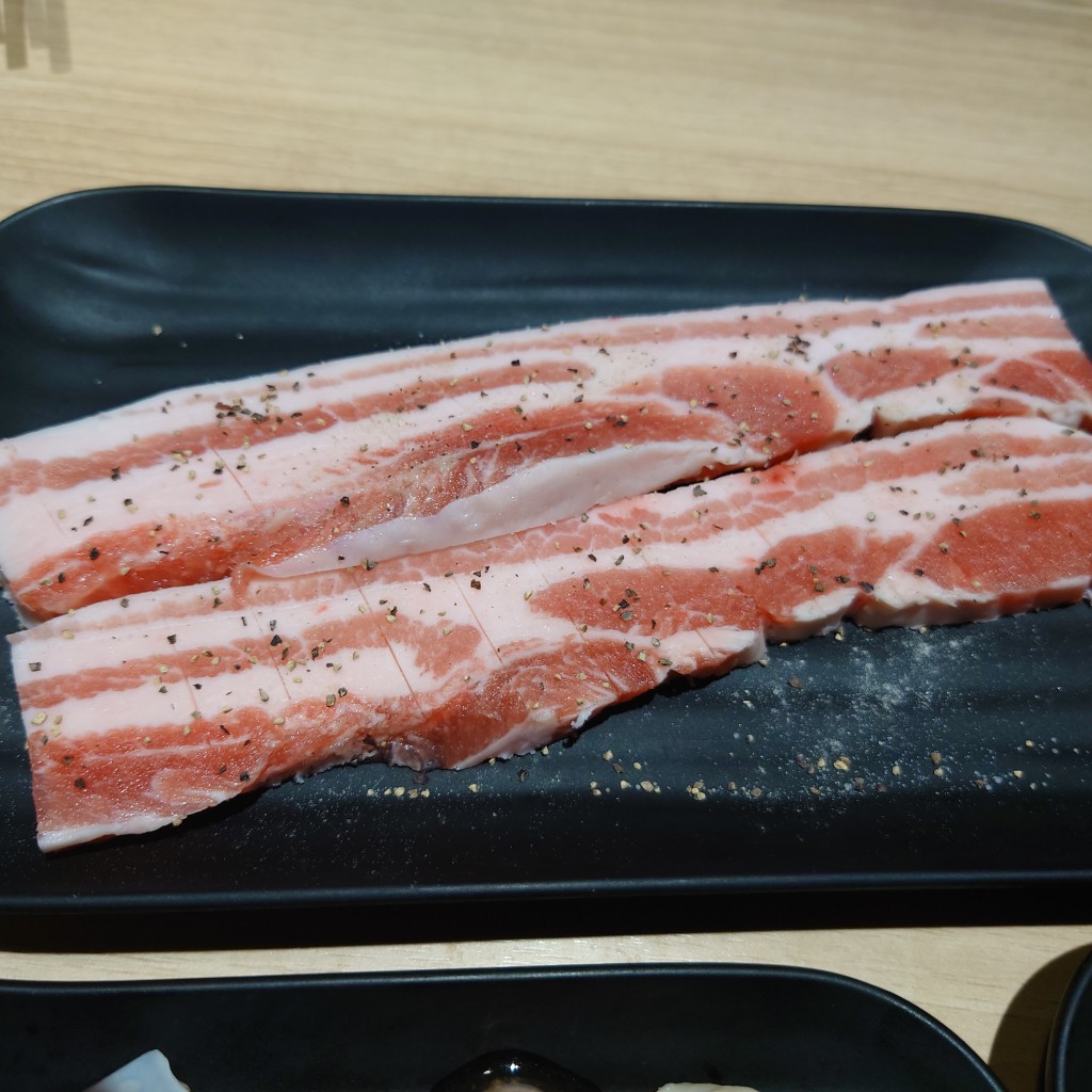 ユーザーが投稿した氷温熟成黒豚厚切りカルビの写真 - 実際訪問したユーザーが直接撮影して投稿した戸田西焼肉味のがんこ炎 中川戸田店の写真