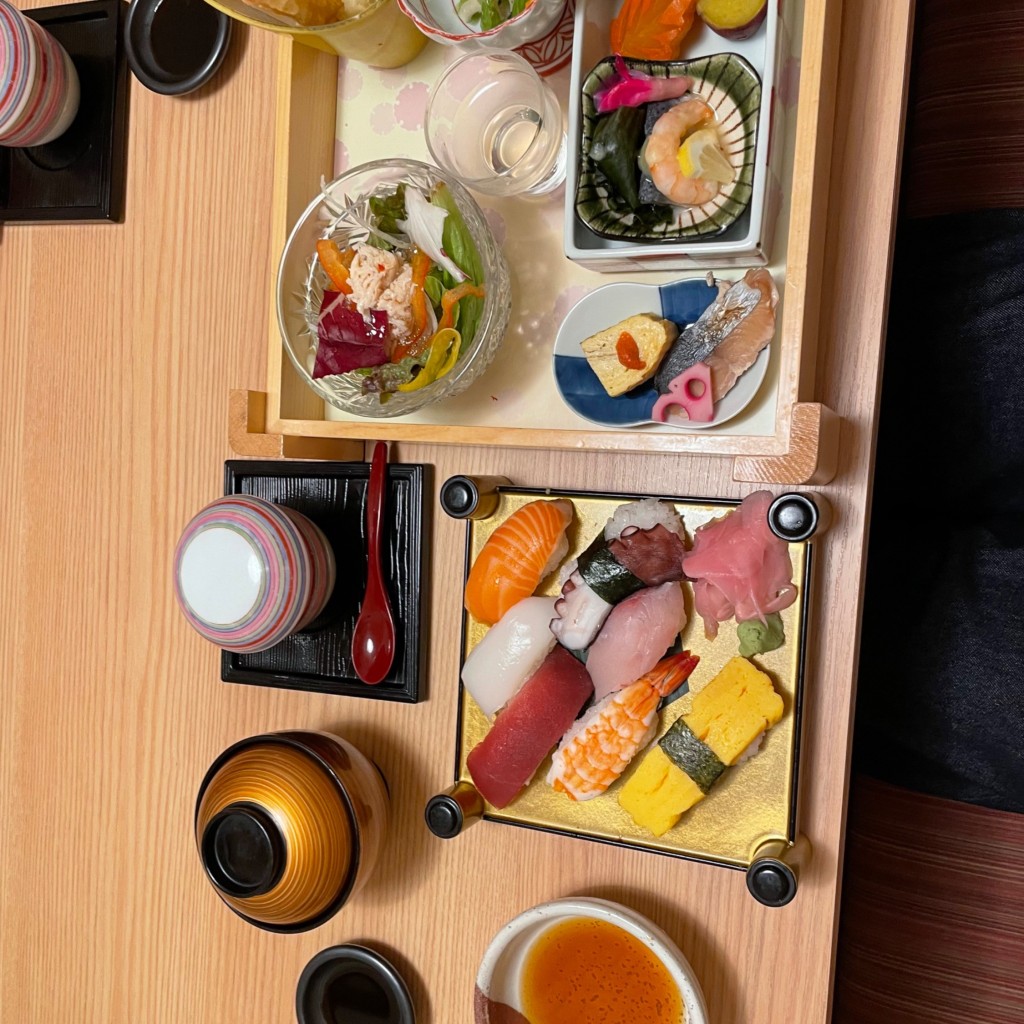 ユーザーが投稿したにぎり寿司御膳の写真 - 実際訪問したユーザーが直接撮影して投稿した堀南居酒屋鮮 遊食房屋 岡山倉敷店の写真