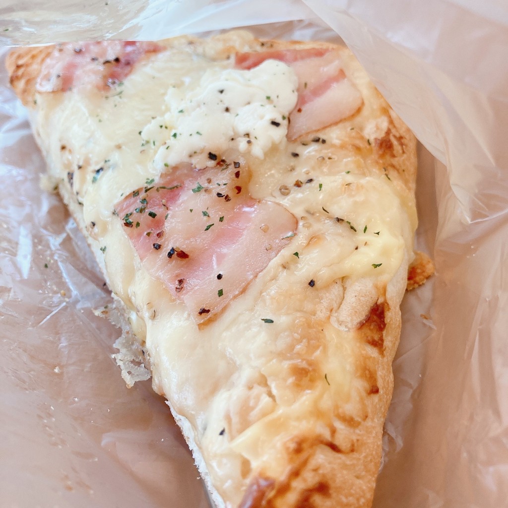 ユーザーが投稿したチーズピザ(カット)の写真 - 実際訪問したユーザーが直接撮影して投稿した錦岡デザート / ベーカリー四季舎の森 フルールブラン 本店の写真