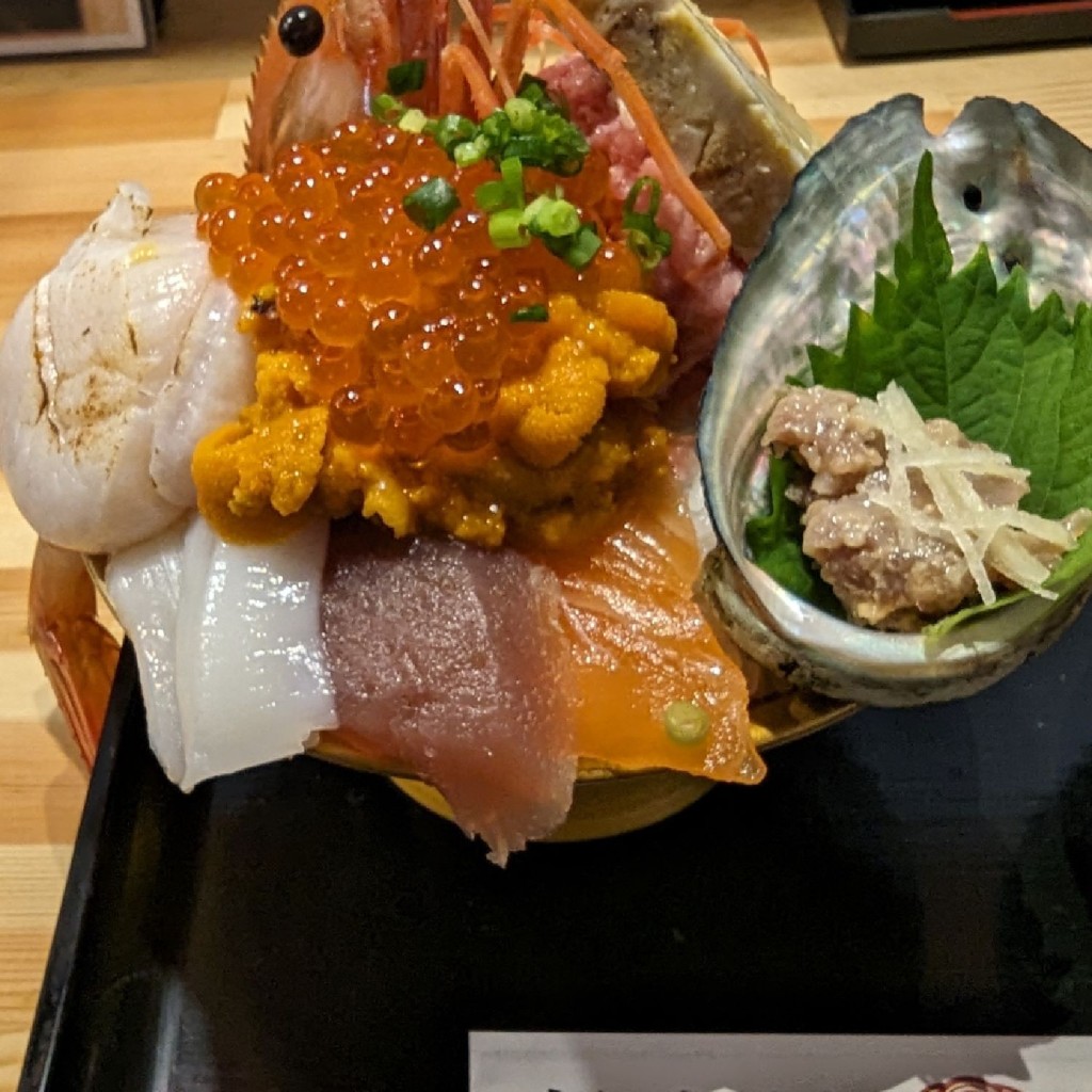 ユーザーが投稿した海鮮丼 特上 酢飯の写真 - 実際訪問したユーザーが直接撮影して投稿した堺町魚介 / 海鮮料理うに専門店 世壱屋 小樽運河店の写真