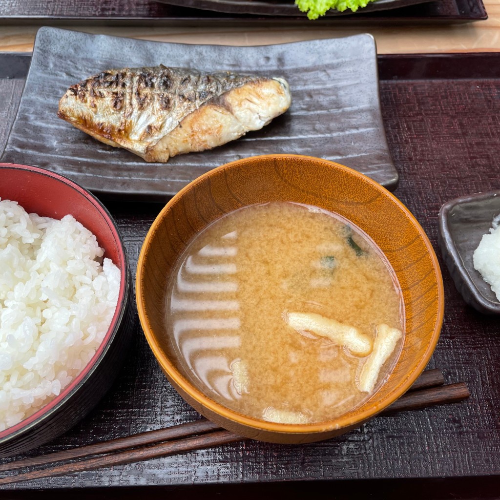 ユーザーが投稿したさわら塩焼き定食の写真 - 実際訪問したユーザーが直接撮影して投稿した神田淡路町居酒屋越後屋 三十郎の写真