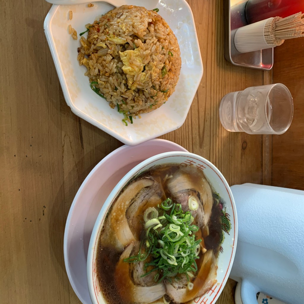 ユーザーが投稿したキムチ焼飯定食の写真 - 実際訪問したユーザーが直接撮影して投稿した山手中央ラーメン / つけ麺一楽家の写真