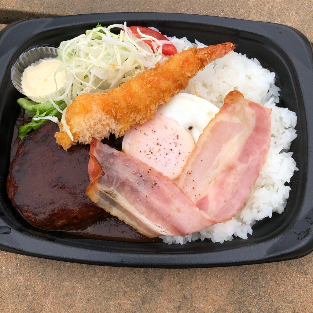 ユーザーが投稿した目玉バーグ弁当の写真 - 実際訪問したユーザーが直接撮影して投稿した吉田町洋食ニイダの写真