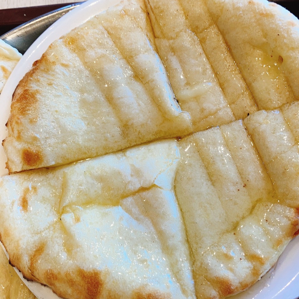 ユーザーが投稿したHoney Cheese Naanの写真 - 実際訪問したユーザーが直接撮影して投稿した川崎インド料理ナン・エクスプレス イオンモール羽生店の写真