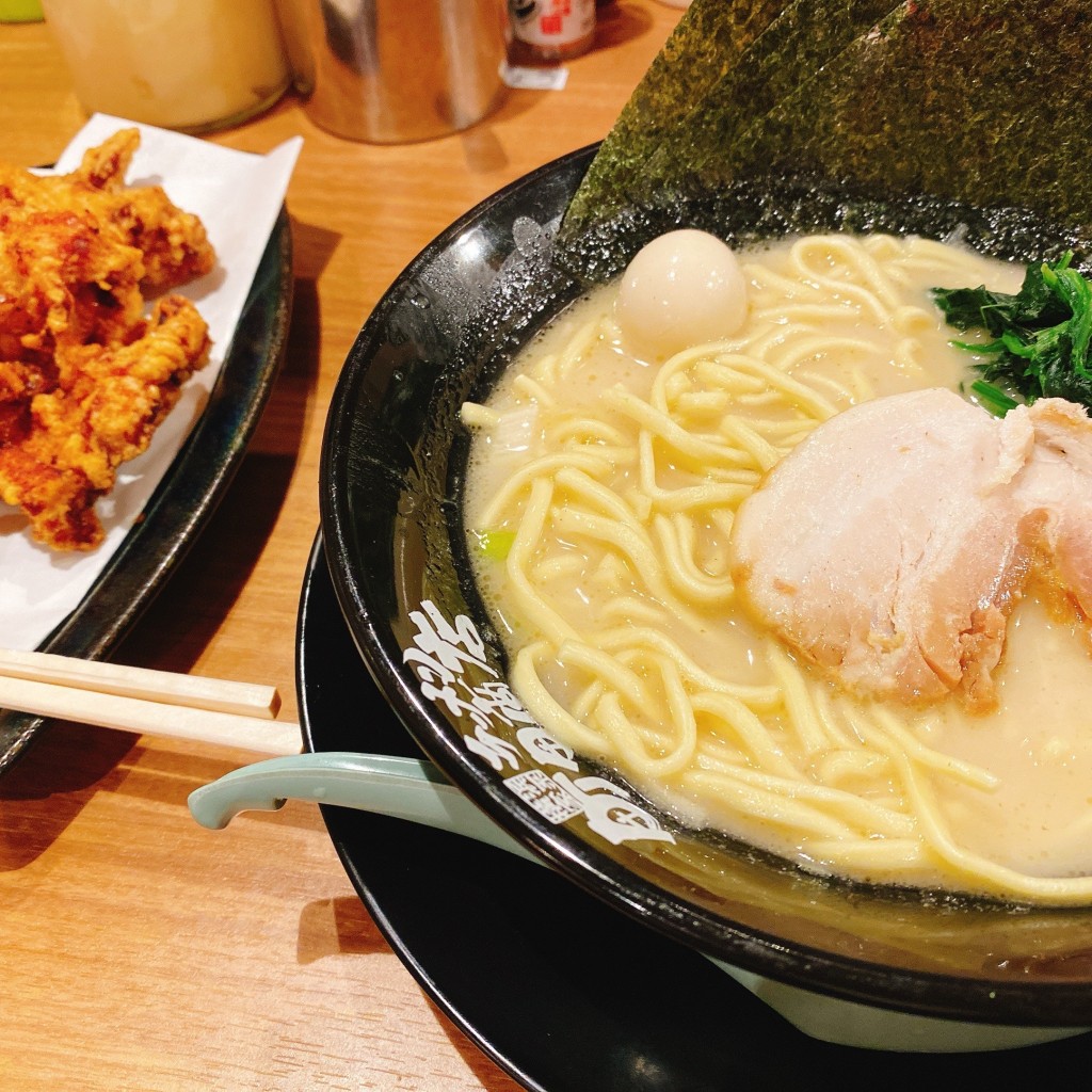 ユーザーが投稿したラーメン+から揚げの写真 - 実際訪問したユーザーが直接撮影して投稿した元塩町ラーメン専門店町田商店 元塩町店の写真