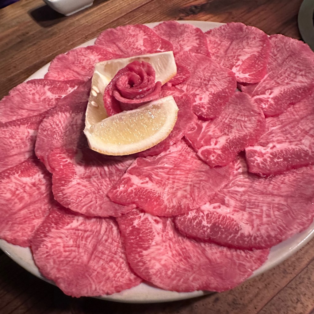 ユーザーが投稿した塩タン大3の写真 - 実際訪問したユーザーが直接撮影して投稿した南丸之内肉料理七輪家の写真
