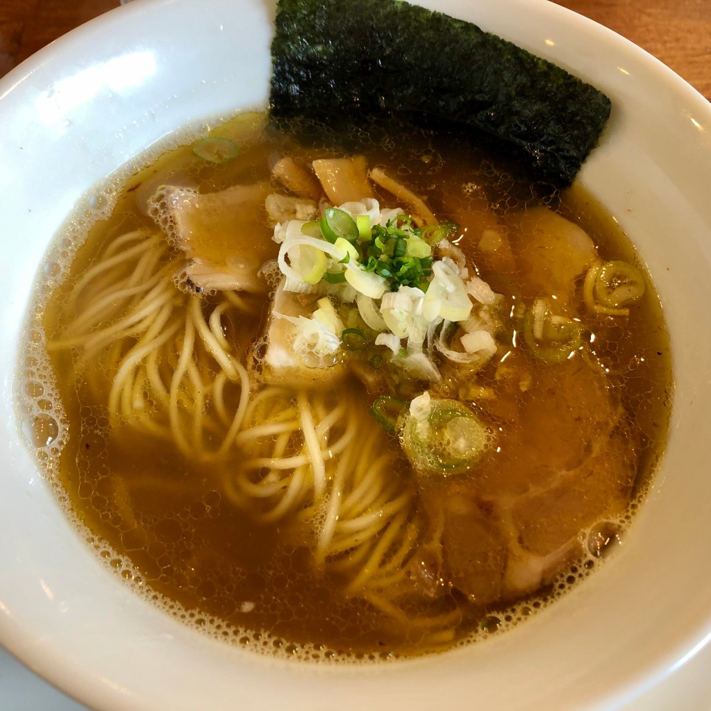 ユーザーが投稿した煮干し 塩ラーメンの写真 - 実際訪問したユーザーが直接撮影して投稿した内田ラーメン専門店日暈の写真