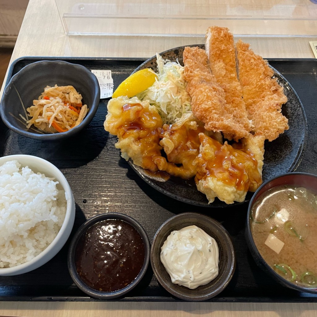 ユーザーが投稿したチキンカツとチキン南蛮のハーフ定食の写真 - 実際訪問したユーザーが直接撮影して投稿した新田旭町定食屋となりのごはんの写真