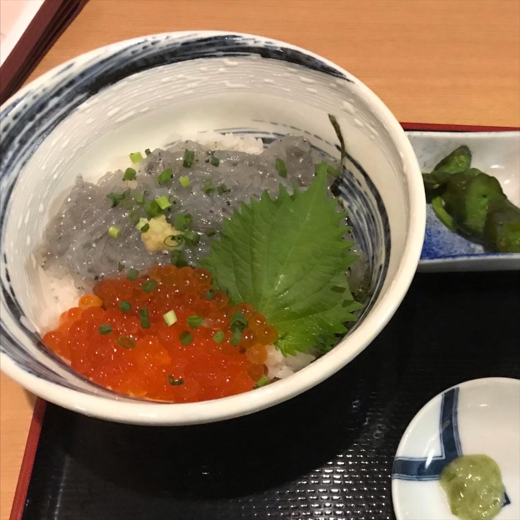 ユーザーが投稿した生しらすイクラ丼の写真 - 実際訪問したユーザーが直接撮影して投稿した小町魚介 / 海鮮料理湘南しらす五八の写真