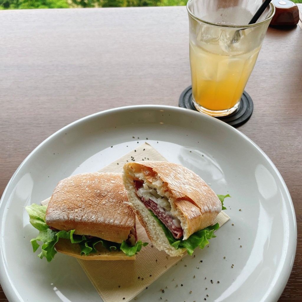 ユーザーが投稿したA.チャバタパストラミビーフ(ランチ)の写真 - 実際訪問したユーザーが直接撮影して投稿した毘沙門台カフェカフェ ダスティアーツの写真