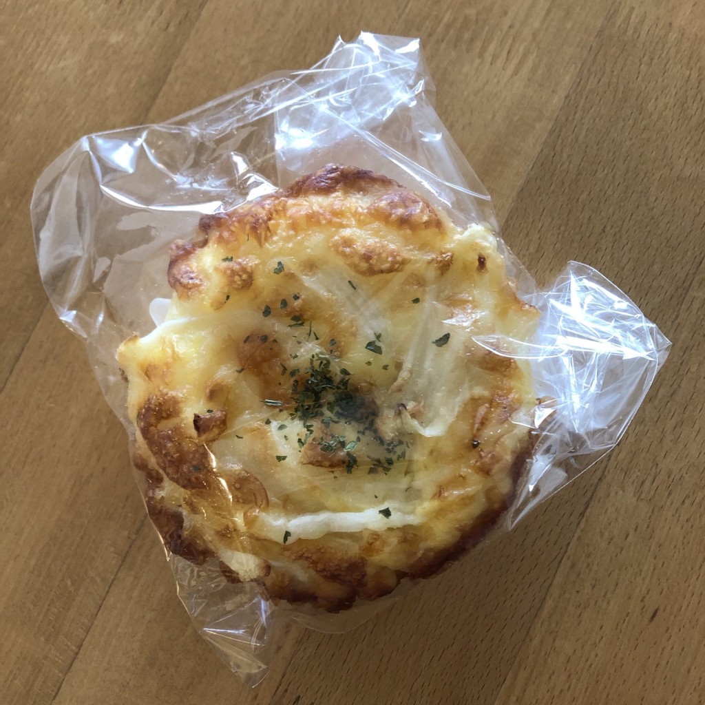 ユーザーが投稿したオニオンチーズの写真 - 実際訪問したユーザーが直接撮影して投稿した梅田ベーカリーthe standard bakers 阪神梅田店の写真