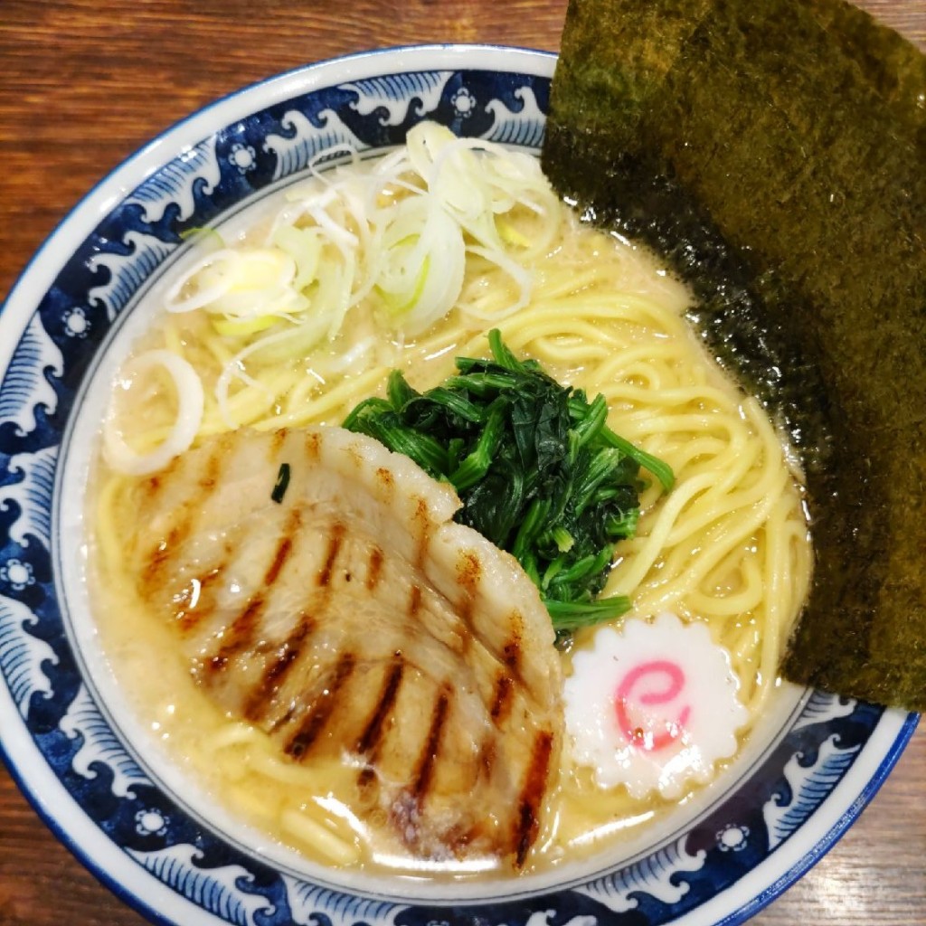 ユーザーが投稿した濃厚醤油豚骨ラーメンの写真 - 実際訪問したユーザーが直接撮影して投稿した高根町ラーメン専門店麺屋 武士道 船橋店の写真