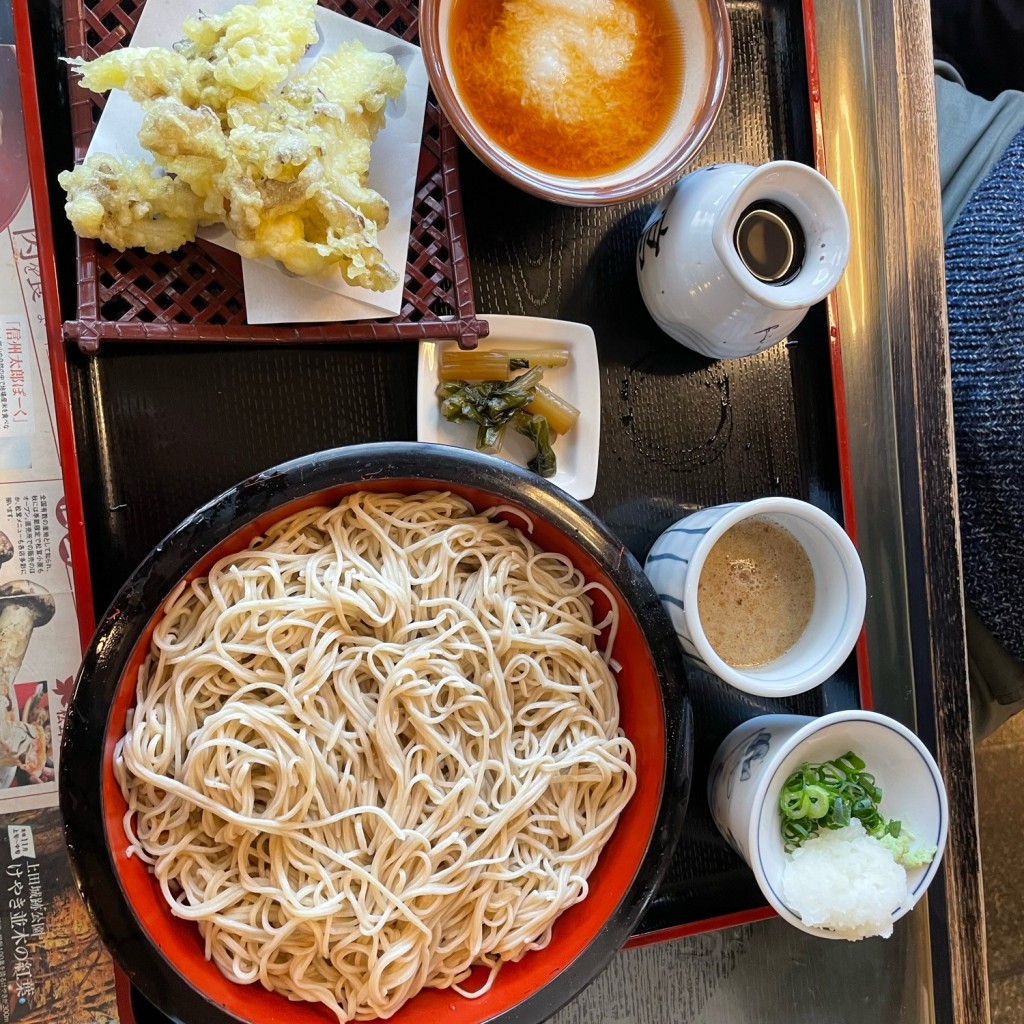 ユーザーが投稿した三種の食べ比べ蕎麦の写真 - 実際訪問したユーザーが直接撮影して投稿した天神うどんやぐら亭の写真