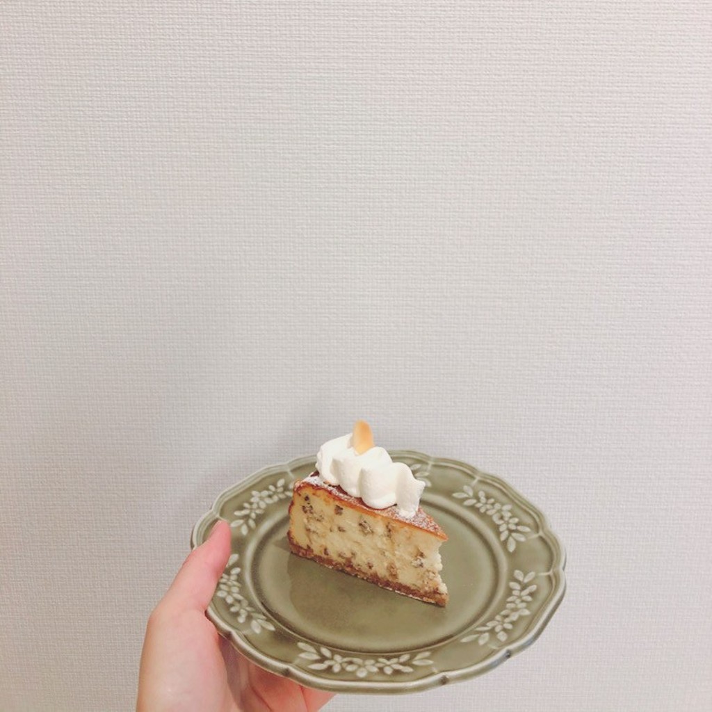 ユーザーが投稿したラムレーズンのチーズケーキの写真 - 実際訪問したユーザーが直接撮影して投稿した鶴見スイーツお菓子 あずきの写真