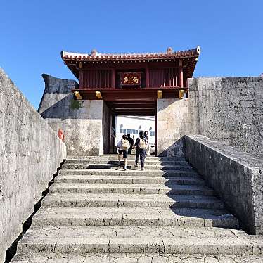 実際訪問したユーザーが直接撮影して投稿した首里当蔵町歴史的建造物漏刻門の写真