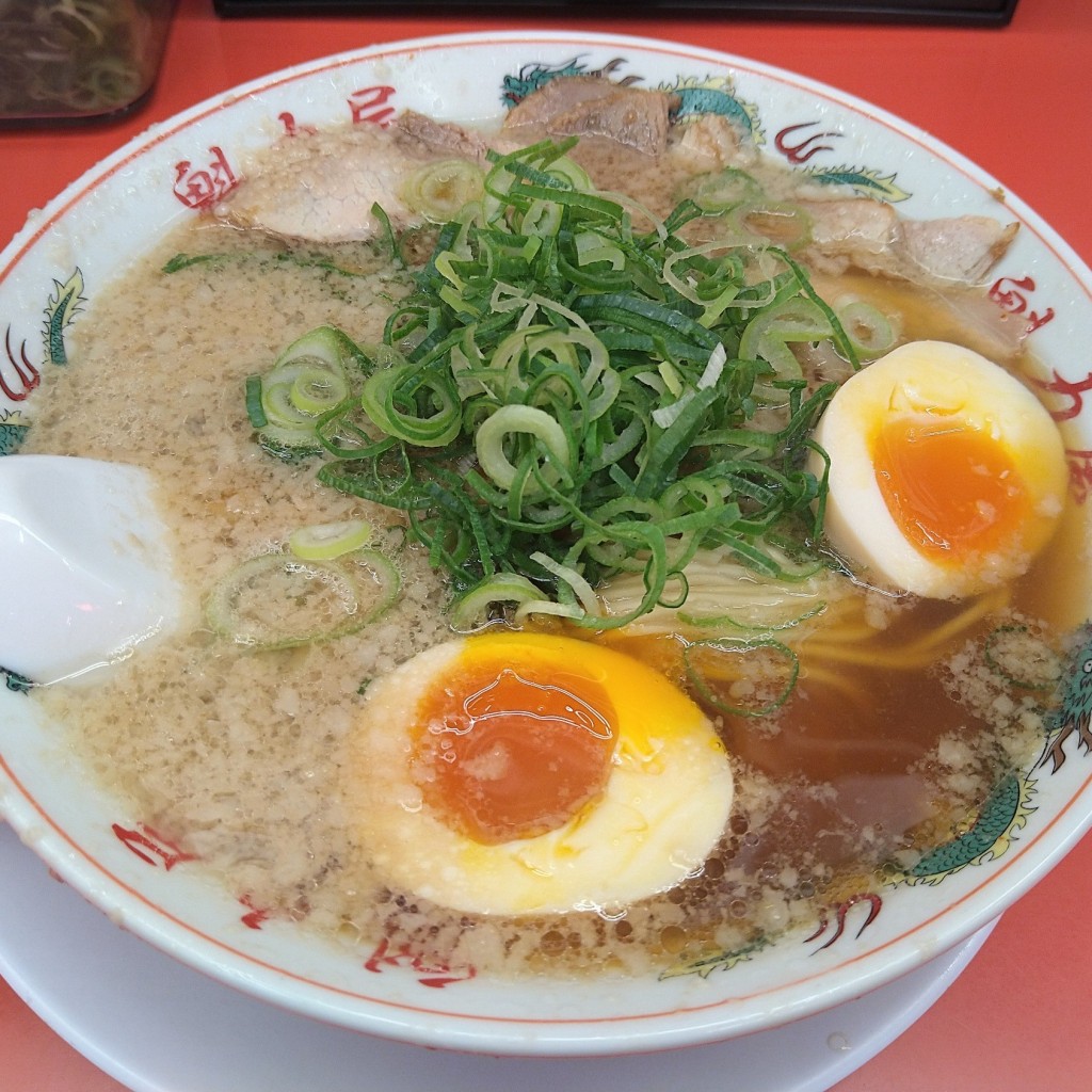 ユーザーが投稿した醤油味玉ラーメンの写真 - 実際訪問したユーザーが直接撮影して投稿した大瀬ラーメン専門店ラーメン魁力屋 八潮店の写真