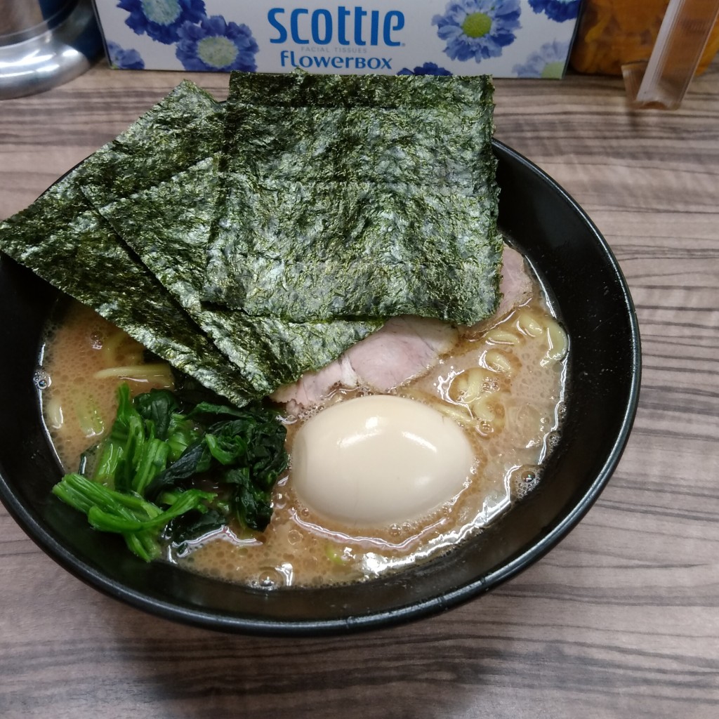 ユーザーが投稿したラーメンの写真 - 実際訪問したユーザーが直接撮影して投稿した新富町ラーメン / つけ麺ラーメン武蔵家の写真