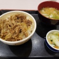 牛丼とん汁お新香セット - 実際訪問したユーザーが直接撮影して投稿した志都呂丼ものすき家 イオンモール浜松志都呂店の写真のメニュー情報