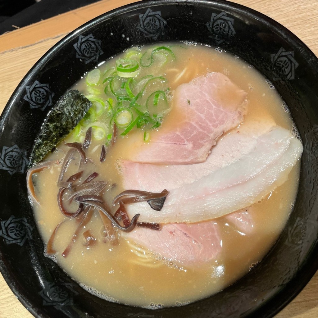 TAMAGOoさんが投稿した丸の内ラーメン専門店のお店俺式 純 東京駅店/オレシキ ジュン トウキョウエキテンの写真