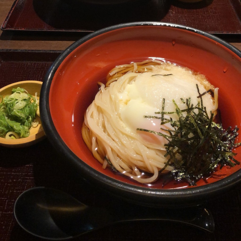 女子大学生の日常記録さんが投稿した嵯峨天龍寺芒ノ馬場町うどんのお店嵐山うどん おづる/アラシヤマウドン オヅルの写真