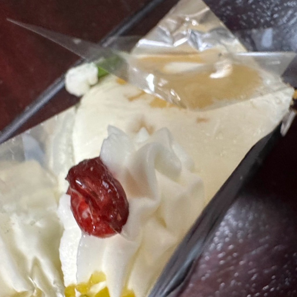 ユーザーが投稿した苺レアーチーズの写真 - 実際訪問したユーザーが直接撮影して投稿した南小岩ケーキパティスリー パスカル 本店の写真