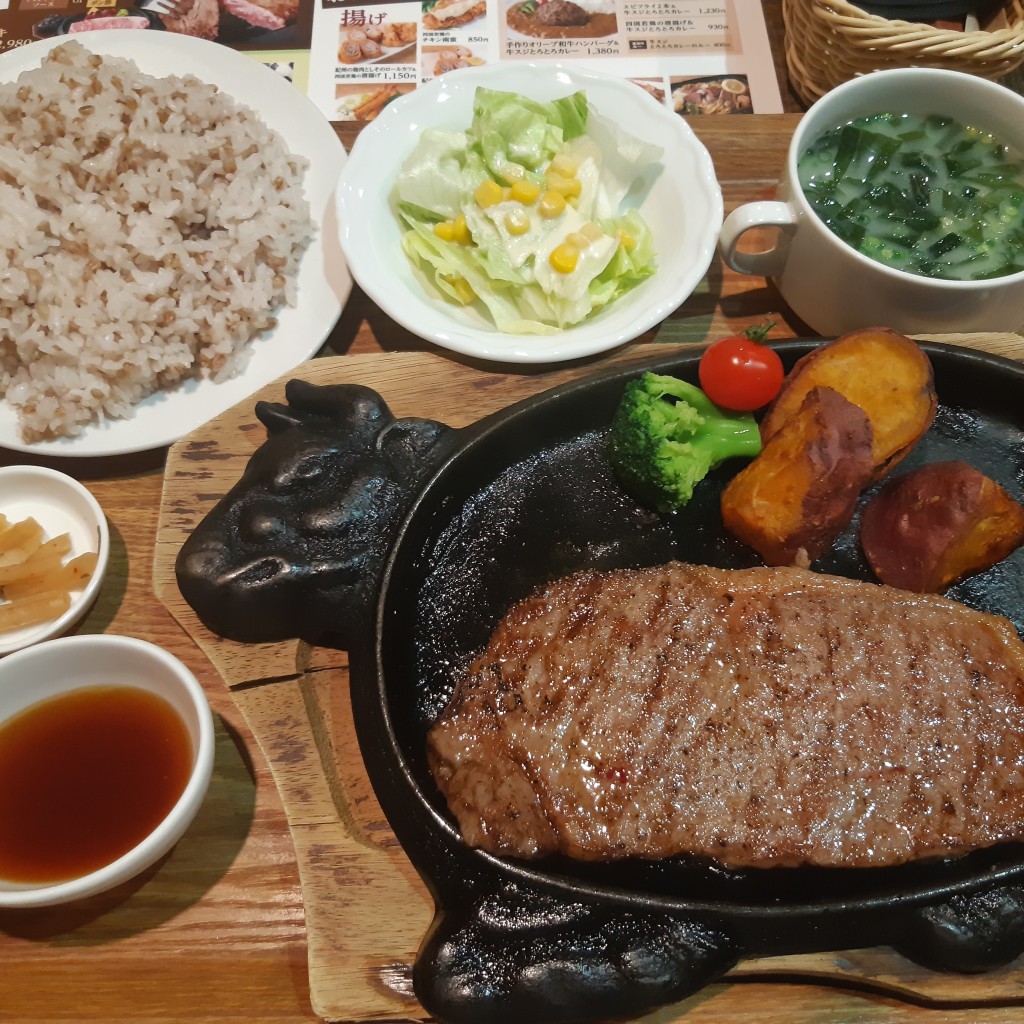 ユーザーが投稿した焼肉ランチ(オリーブ牛)の写真 - 実際訪問したユーザーが直接撮影して投稿した弘田町焼肉焼肉松坂 国道店の写真