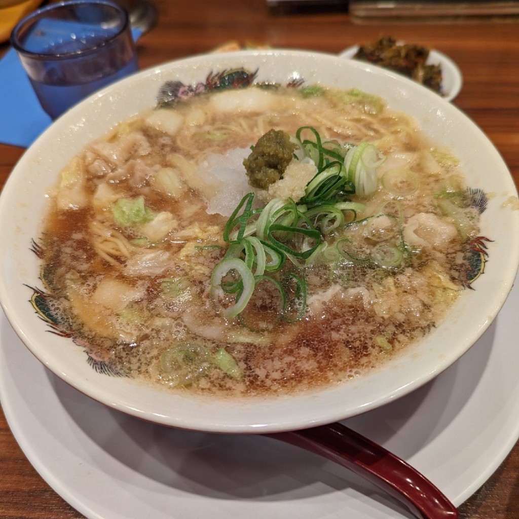 ユーザーが投稿した白菜肉醤油ラーメンの写真 - 実際訪問したユーザーが直接撮影して投稿した丹南ラーメン専門店ふくちぁんラーメン 丹南店の写真