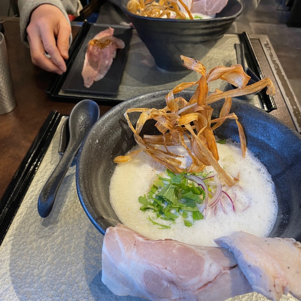 ユーザーが投稿した鶏soba+肉寿司の写真 - 実際訪問したユーザーが直接撮影して投稿した楠葉花園町ラーメン専門店鶏soba 座銀 くずはモール店の写真