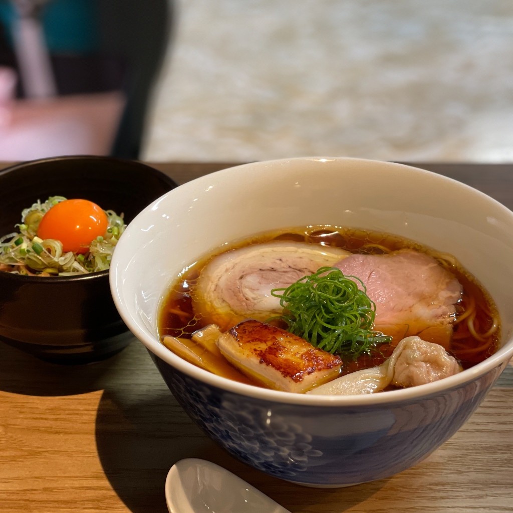 Qtaroさんが投稿した八剱町ラーメン専門店のお店らぁ麺 紫陽花/ラァメン アジサイの写真