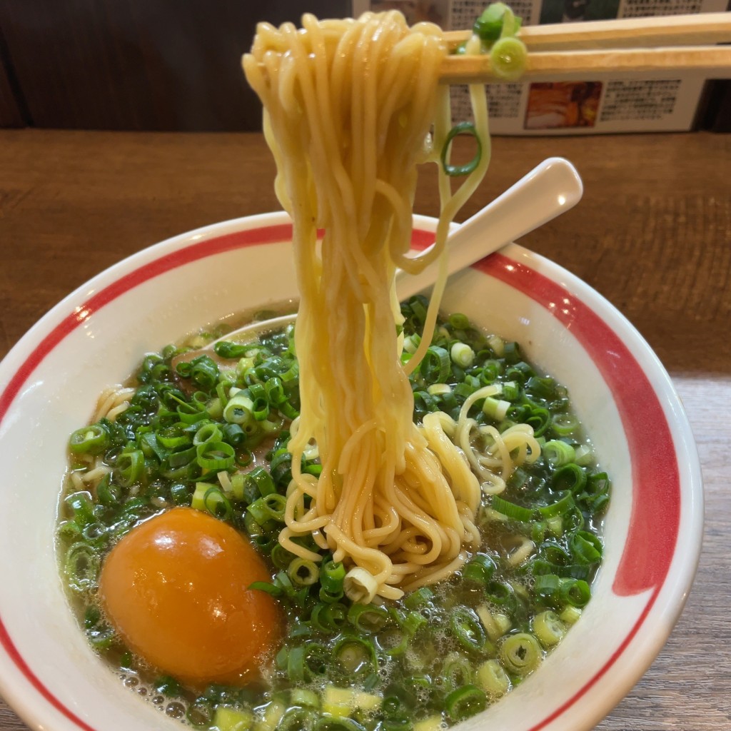 ユーザーが投稿したネギラーメンの写真 - 実際訪問したユーザーが直接撮影して投稿した亀有ラーメン専門店和歌山ラーメン まる岡の写真