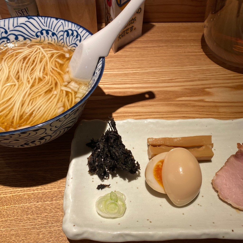 まるめがね_mreviさんが投稿した朝日本町ラーメン / つけ麺のお店貧瞋癡/トンジンチの写真