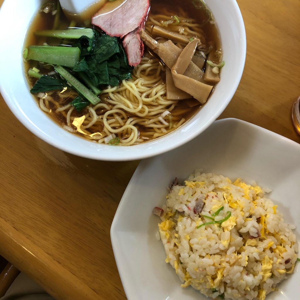 ユーザーが投稿したラーメンチャーハンセットの写真 - 実際訪問したユーザーが直接撮影して投稿した長津田中華料理中国家庭料理 誠苑の写真