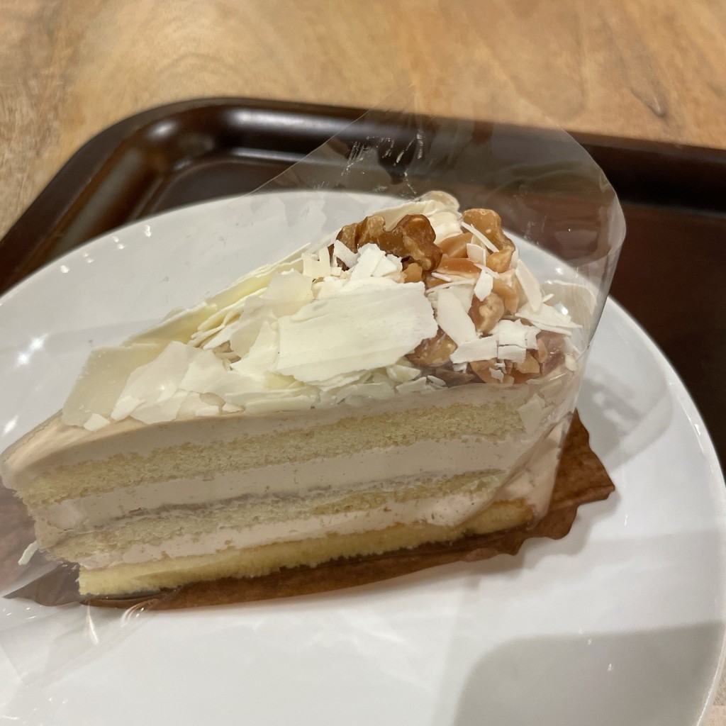 ユーザーが投稿したホワイトモカケーキの写真 - 実際訪問したユーザーが直接撮影して投稿した六本松カフェスターバックスコーヒー 六本松 蔦屋書店の写真