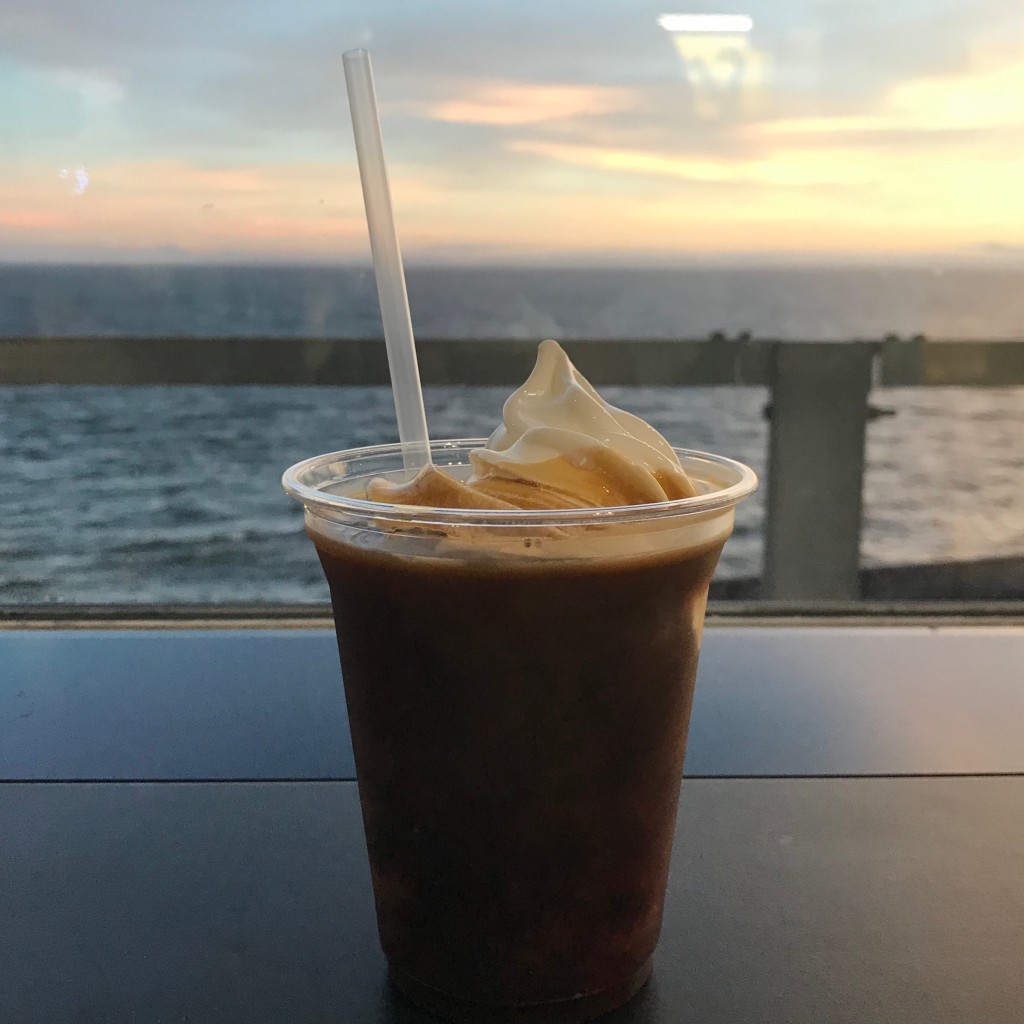 ユーザーが投稿したコーヒーフロートの写真 - 実際訪問したユーザーが直接撮影して投稿した中島地先海ほたるスイーツIDEBOK 海ほたるパーキングエリア店の写真