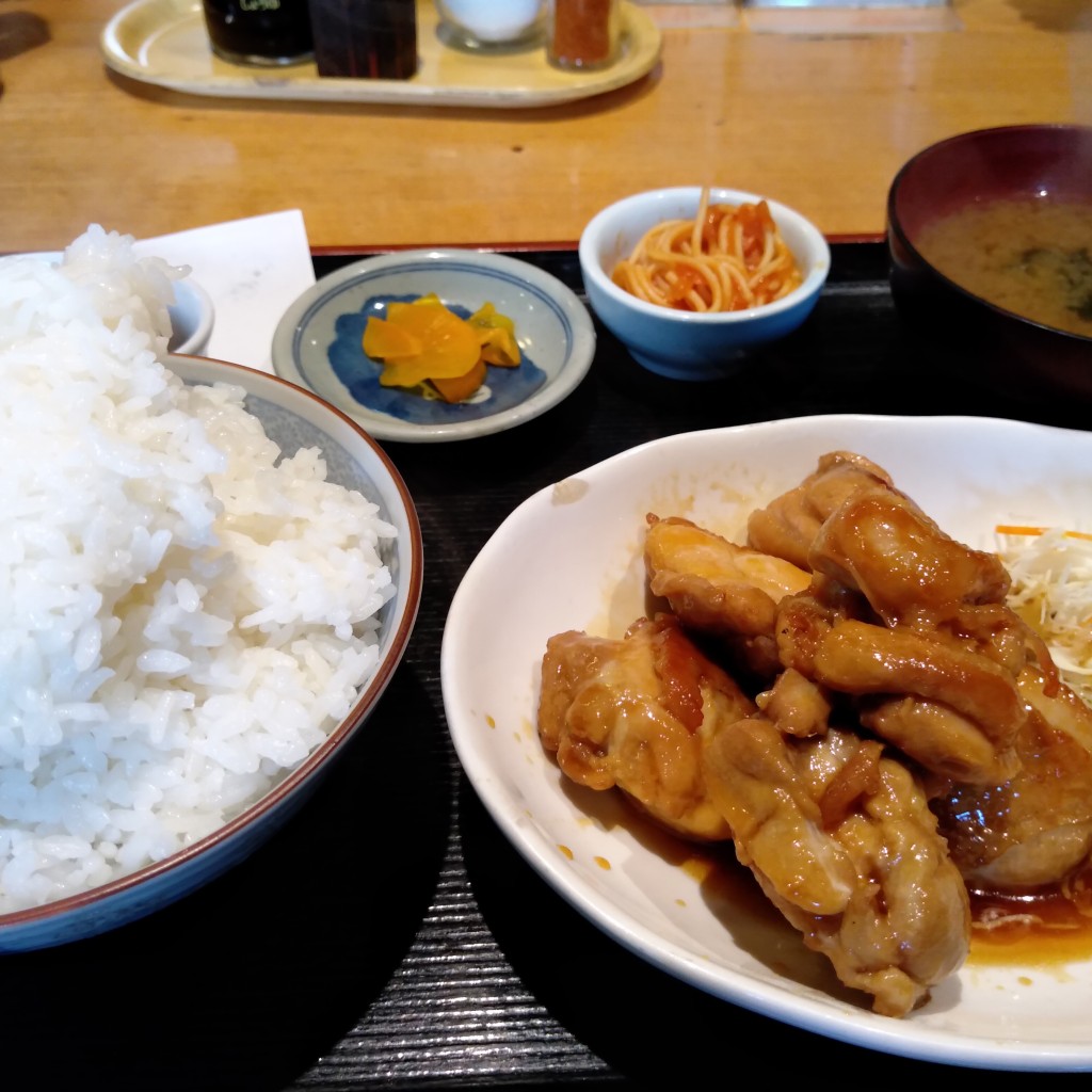 ユーザーが投稿した鶏の照り焼き定食の写真 - 実際訪問したユーザーが直接撮影して投稿した南恩加島居酒屋まるにの写真