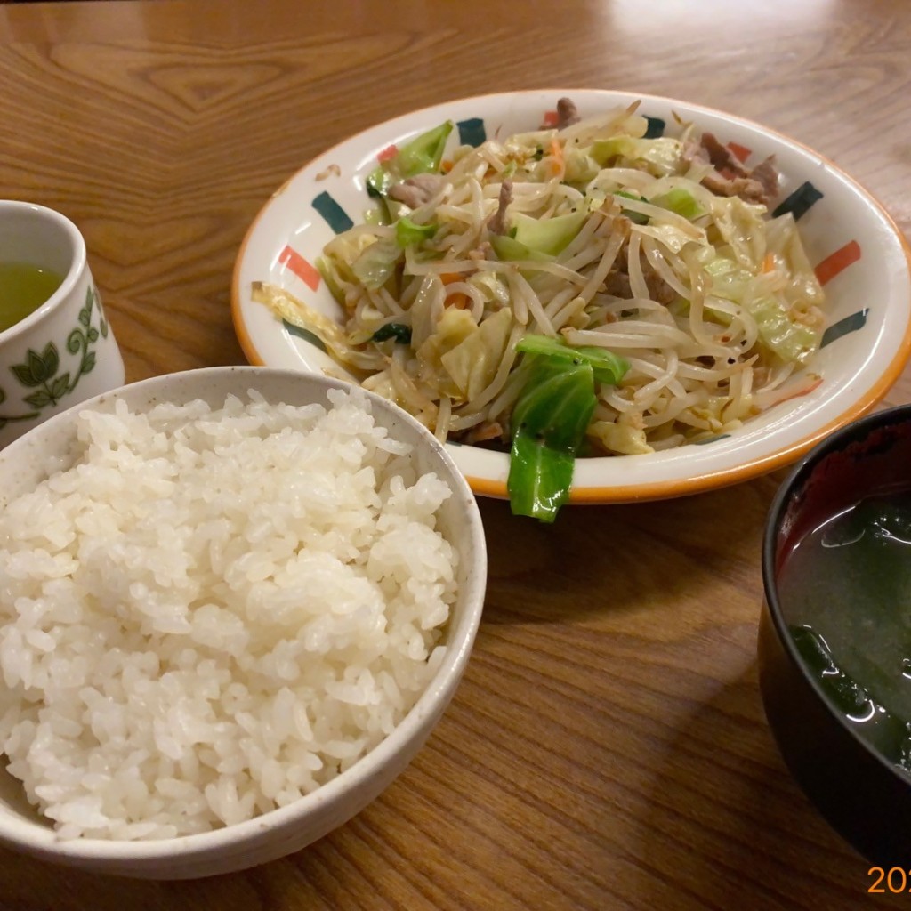ユーザーが投稿した肉野菜炒め定食の写真 - 実際訪問したユーザーが直接撮影して投稿した松山定食屋みゆき食堂の写真