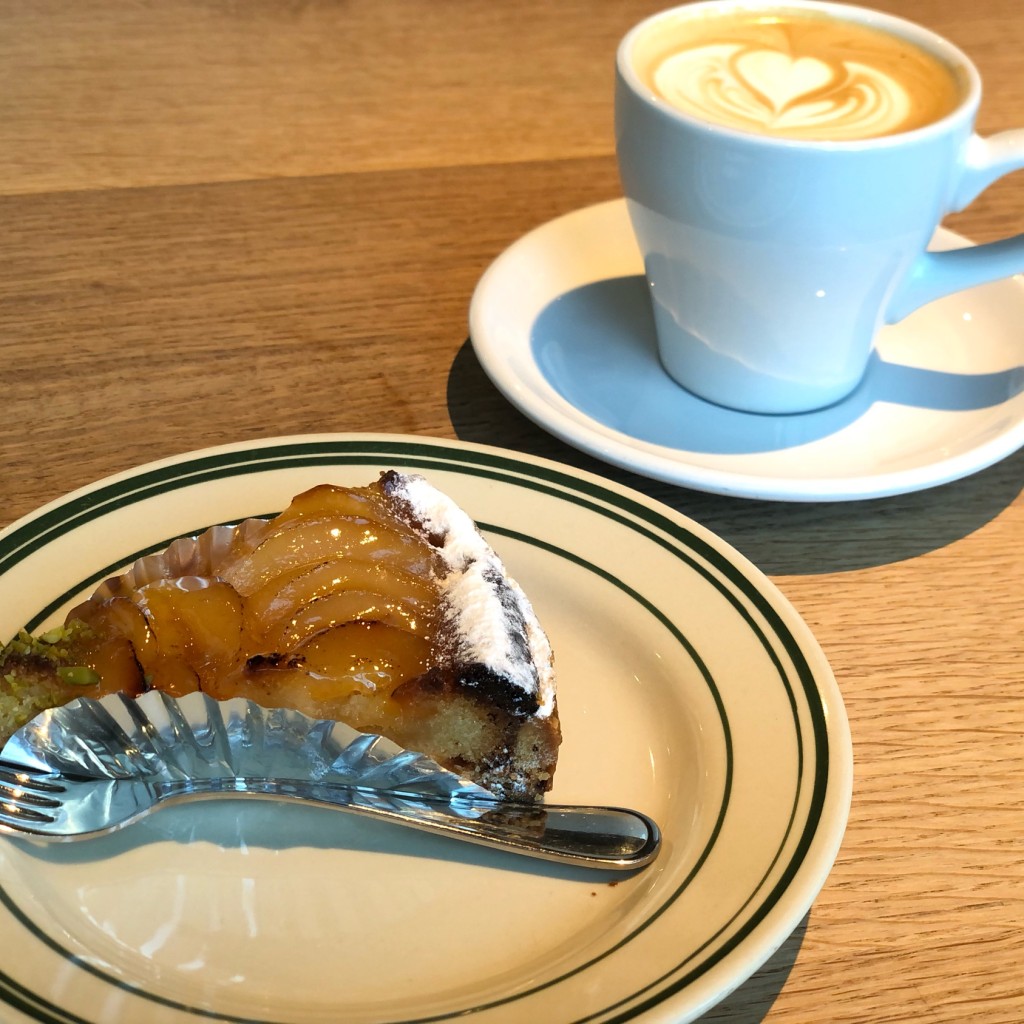 ユーザーが投稿したカフェラテセットの写真 - 実際訪問したユーザーが直接撮影して投稿した博多駅中央街カフェレックコーヒー 博多マルイ店の写真
