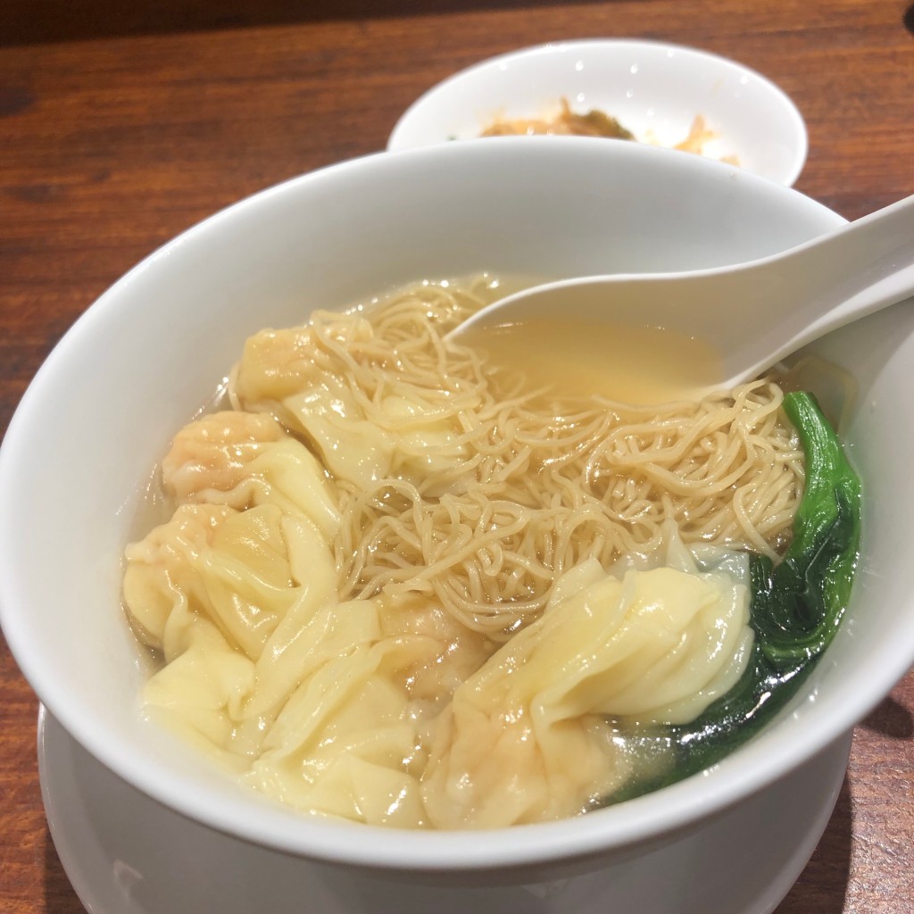 ユーザーが投稿したエビワンタン入り香港麺の写真 - 実際訪問したユーザーが直接撮影して投稿した玉川香港料理糖朝 玉川店の写真