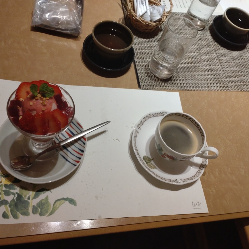 ユーザーが投稿した変更ぱふぇコーヒーセットの写真 - 実際訪問したユーザーが直接撮影して投稿した南一条西豆腐料理梅の花 札幌店の写真