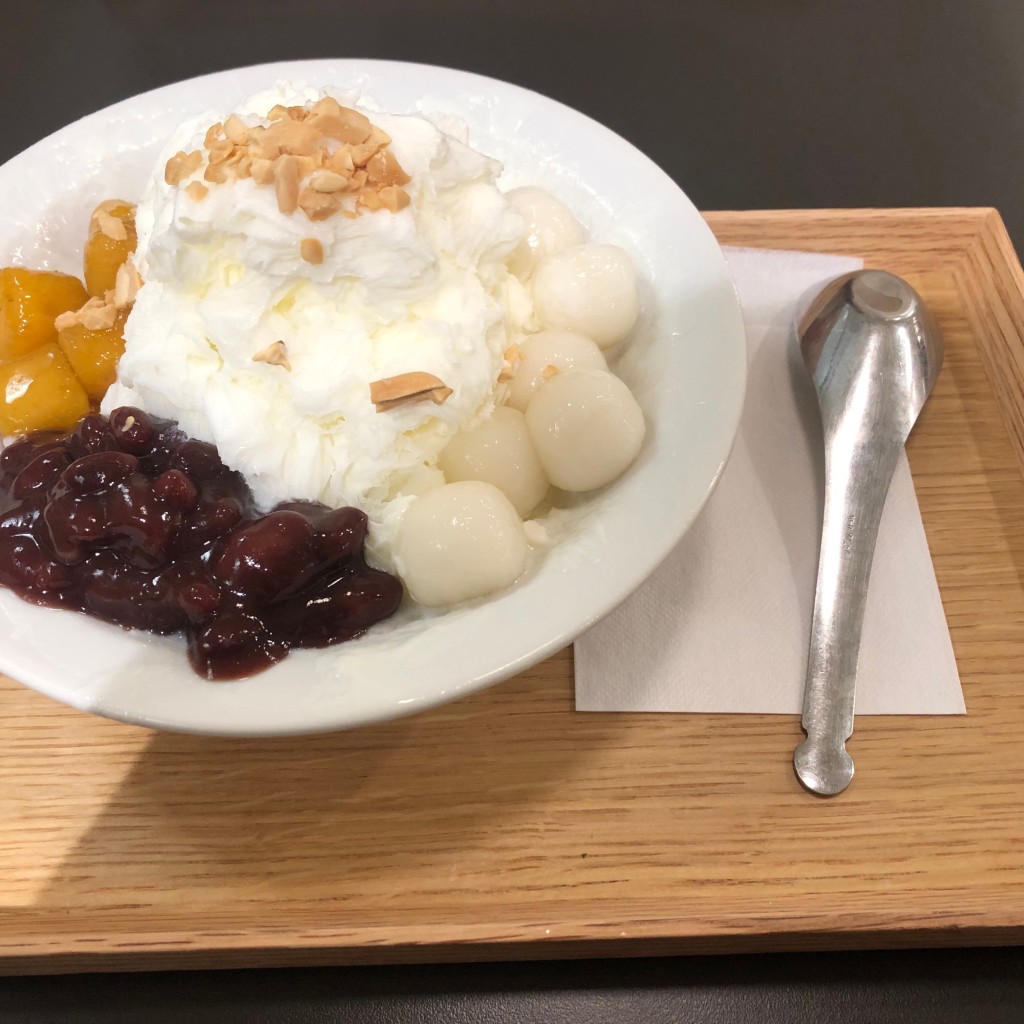 ユーザーが投稿したふわふわかき氷小豆ミルクの写真 - 実際訪問したユーザーが直接撮影して投稿した阿倍野筋台湾料理食習 あべのハルカス店の写真