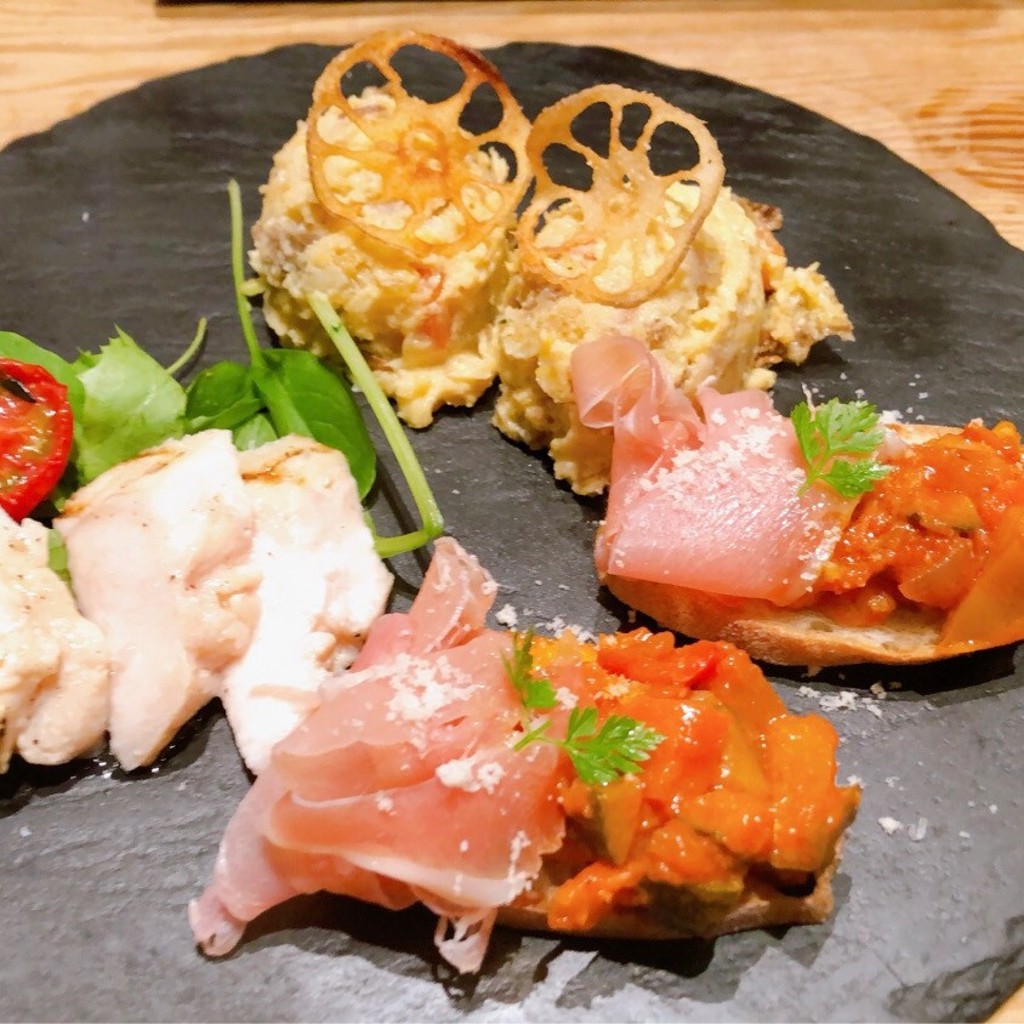 ユーザーが投稿した前菜3種の写真 - 実際訪問したユーザーが直接撮影して投稿した新宿野菜料理農家の台所 新宿三丁目店の写真