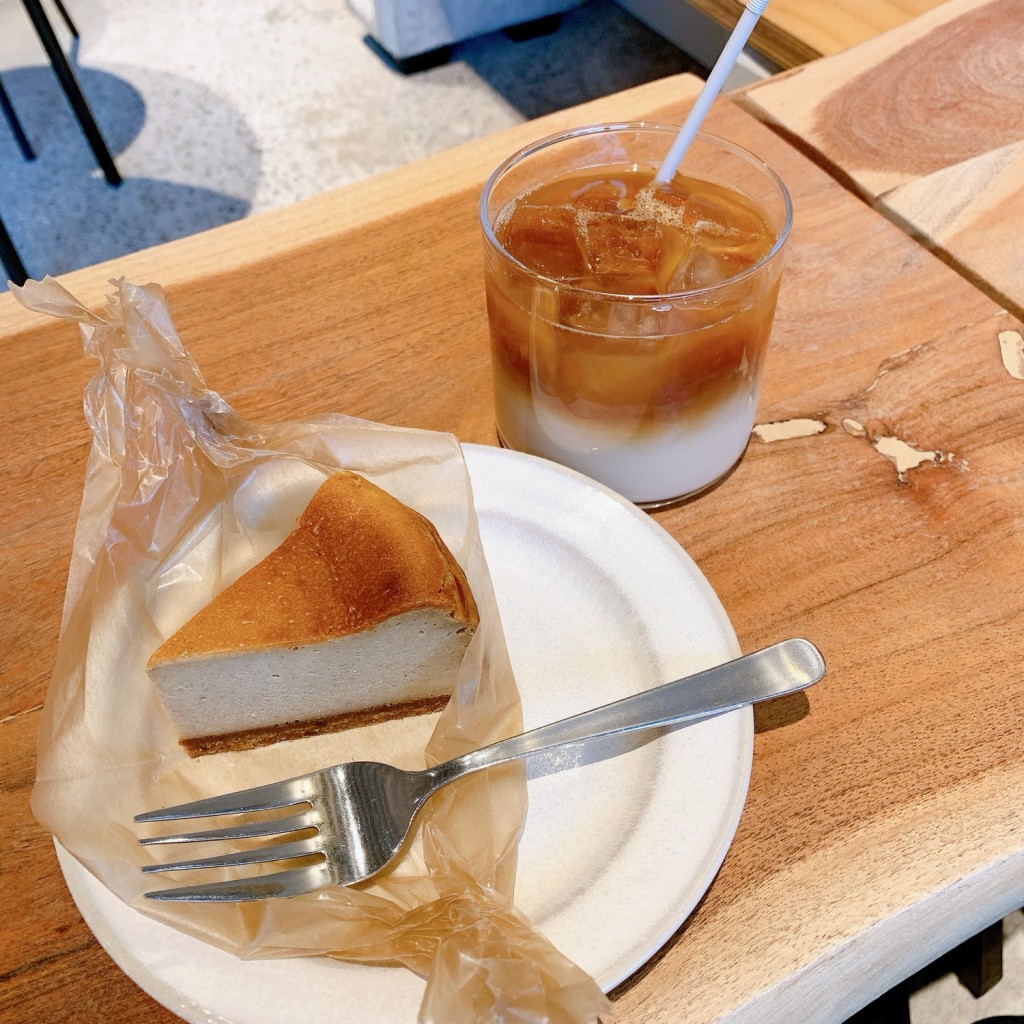 ユーザーが投稿したコーヒーチーズケーキの写真 - 実際訪問したユーザーが直接撮影して投稿した北斎院町コーヒー専門店Kitasaya.Roasteryの写真