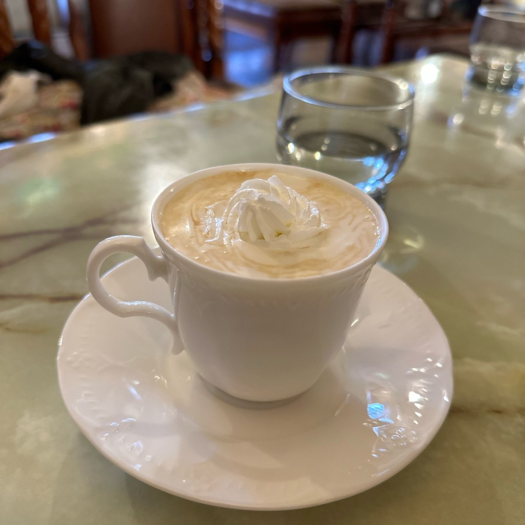 ユーザーが投稿したウィンナーコーヒーの写真 - 実際訪問したユーザーが直接撮影して投稿した中村町喫茶店リベラの写真