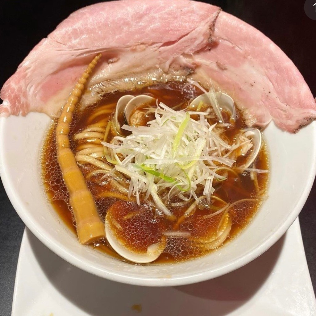 ユーザーが投稿したあさりラーメンの写真 - 実際訪問したユーザーが直接撮影して投稿した難波中ラーメン専門店くそオヤジ最後のひとふり なんば店の写真