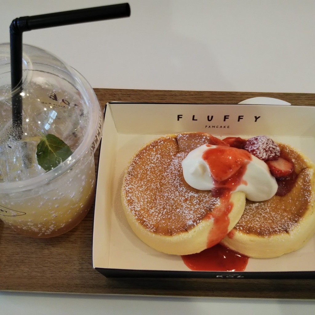 ユーザーが投稿したパンケーキ 苺の写真 - 実際訪問したユーザーが直接撮影して投稿したちのカフェcafeRob 茅野店の写真